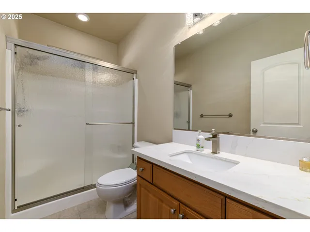 $555,000 | 17584 Southeast Mill Street, Portland, OR 97233