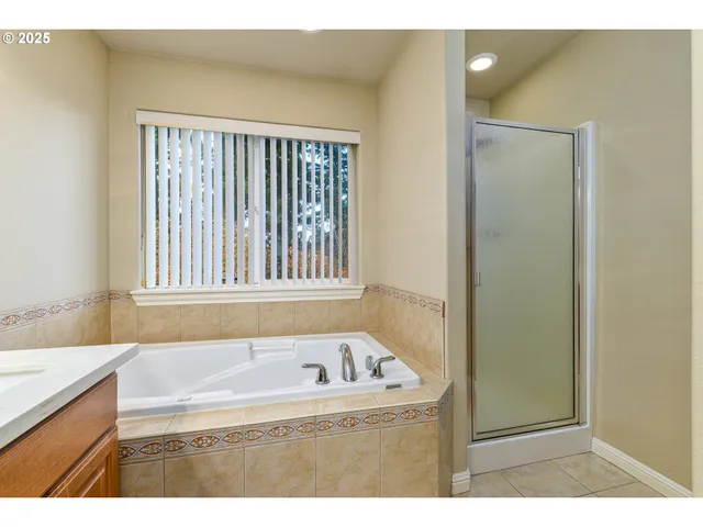 $555,000 | 17584 Southeast Mill Street, Portland, OR 97233