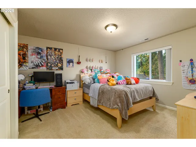 $555,000 | 17584 Southeast Mill Street, Portland, OR 97233