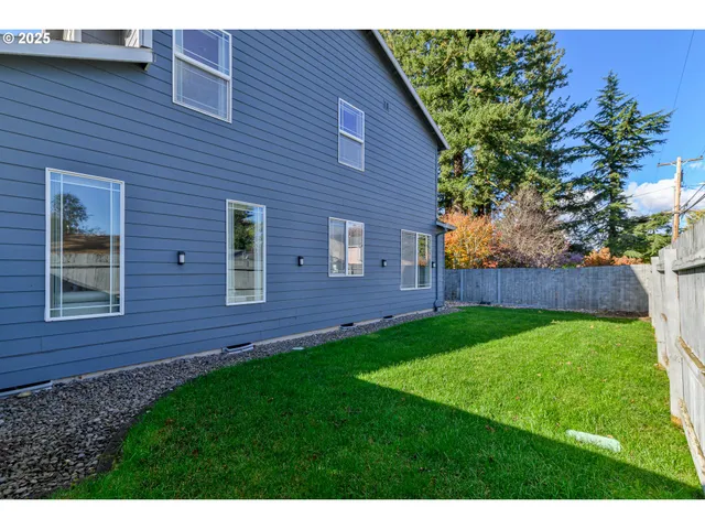 $555,000 | 17584 Southeast Mill Street, Portland, OR 97233