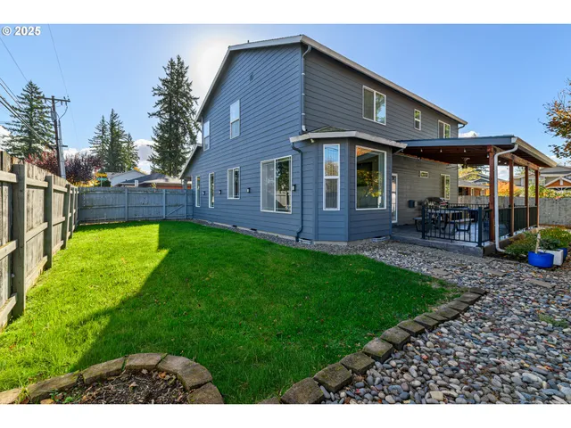 $555,000 | 17584 Southeast Mill Street, Portland, OR 97233