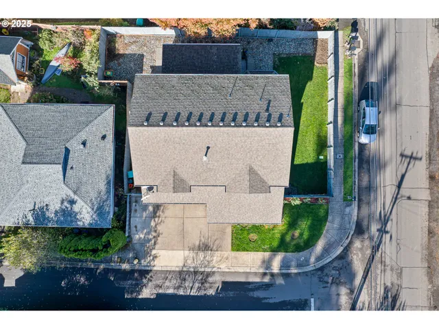 $555,000 | 17584 Southeast Mill Street, Portland, OR 97233