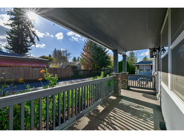 $555,000 | 17584 Southeast Mill Street, Portland, OR 97233