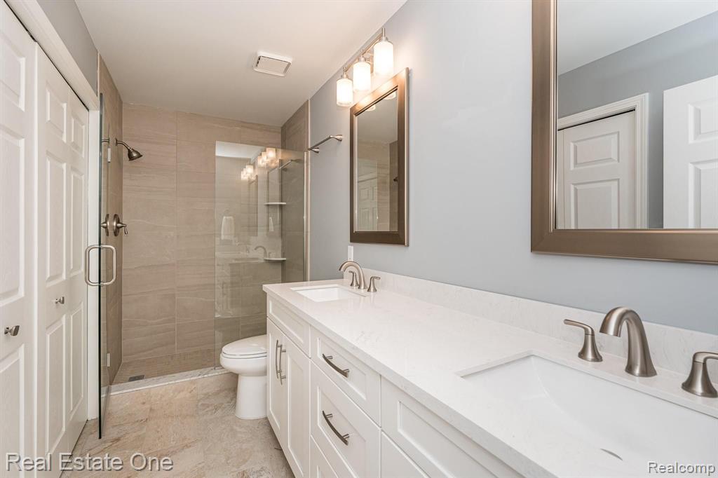 187 Saxon Court Rochester Hills, MI 48307 - Photo 27 of 47