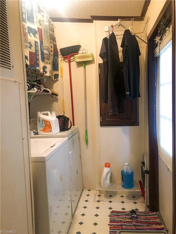 673 Mt Zion Road Pinnacle, NC 27043 - Photo 18 of 26 Laundry room