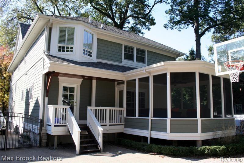 24 Hanover Road Pleasant Ridge, MI 48069 - Photo 22 of 25 Rear of house w/ Screened Porch
