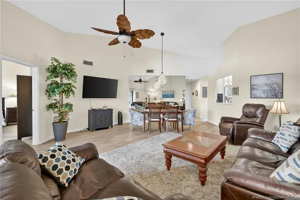 $2,300 | 6110 Southeast Martinique Drive, Unit 201, Stuart, FL 34997