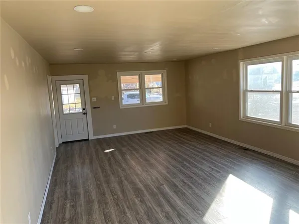 $148,000 | 216 East Prairie Avenue, Girard, KS 66743