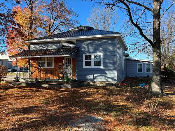 $148,000 | 216 East Prairie Avenue, Girard, KS 66743