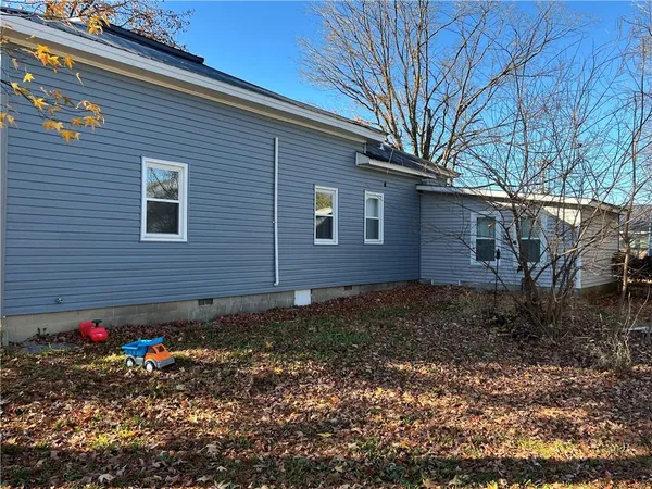 $148,000 | 216 East Prairie Avenue, Girard, KS 66743