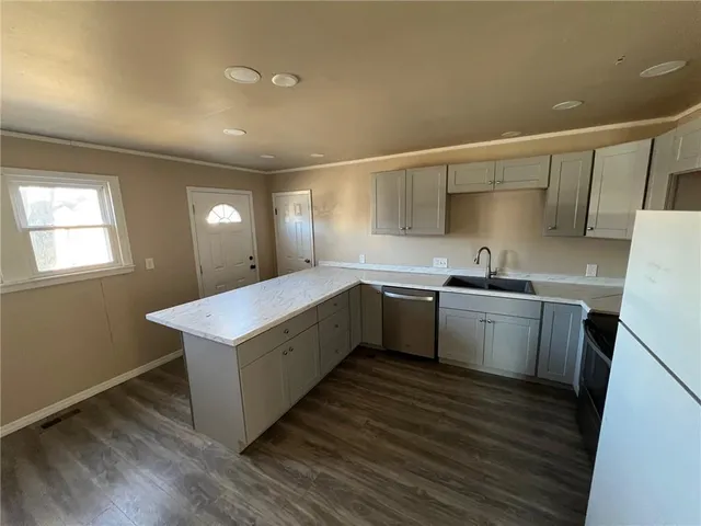 $152,000 | 216 East Prairie Avenue, Girard, KS 66743