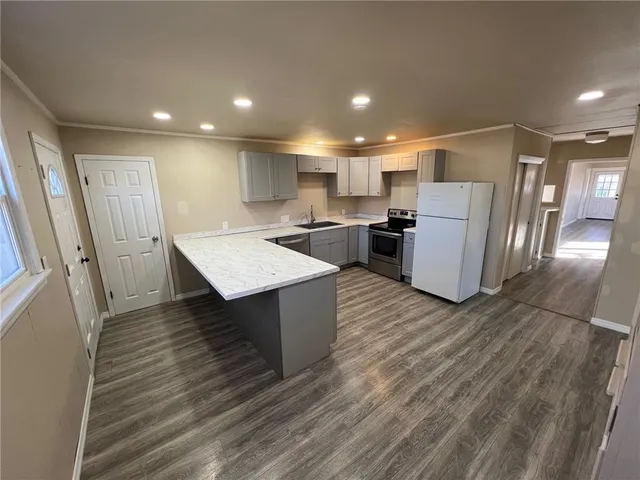 $152,000 | 216 East Prairie Avenue, Girard, KS 66743