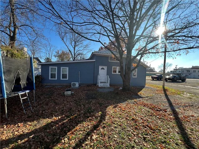 $152,000 | 216 East Prairie Avenue, Girard, KS 66743