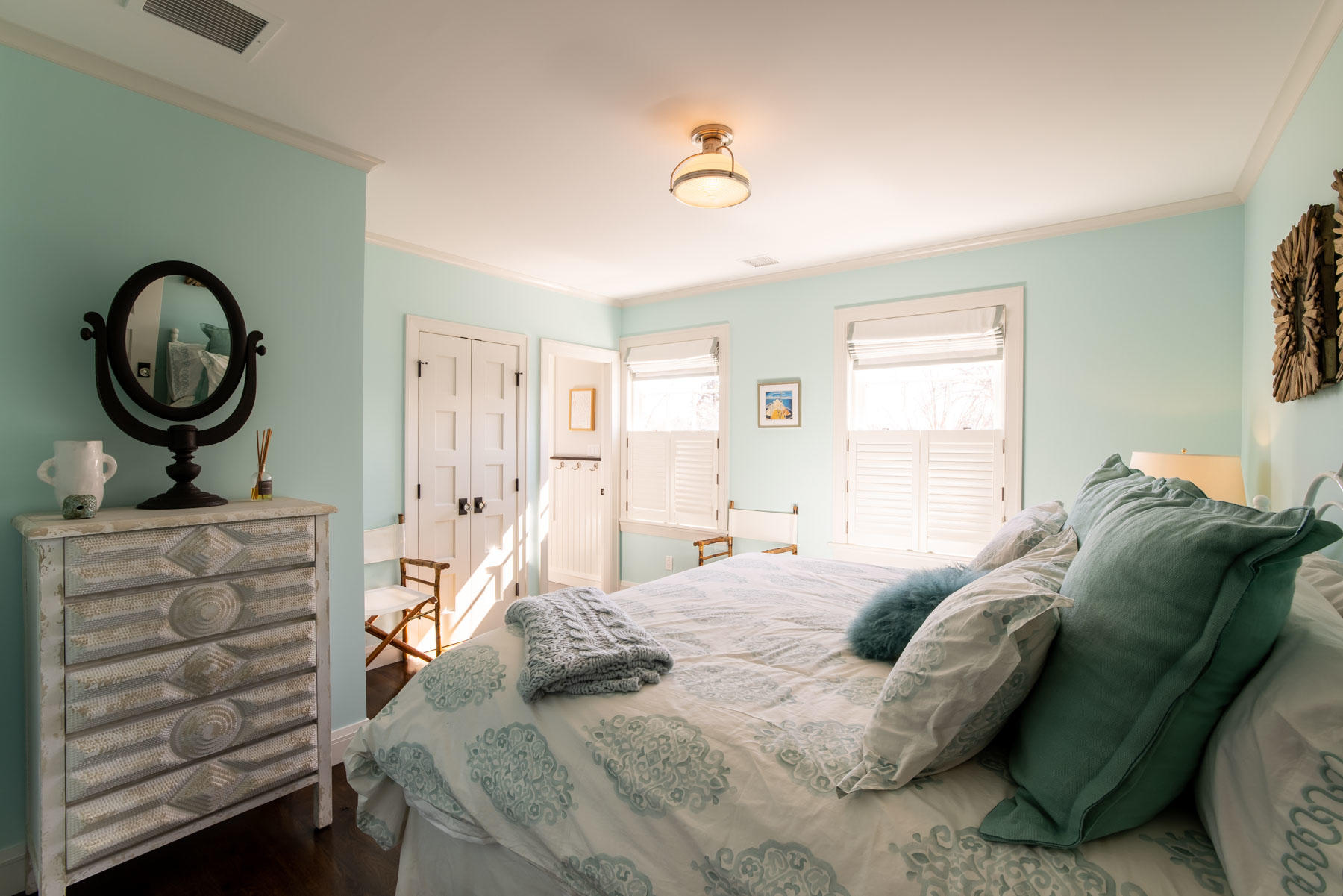 25 Pierce Lane Edgartown, MA 02539 - Photo 30 of 52 a bedroom with a bed and a dresser