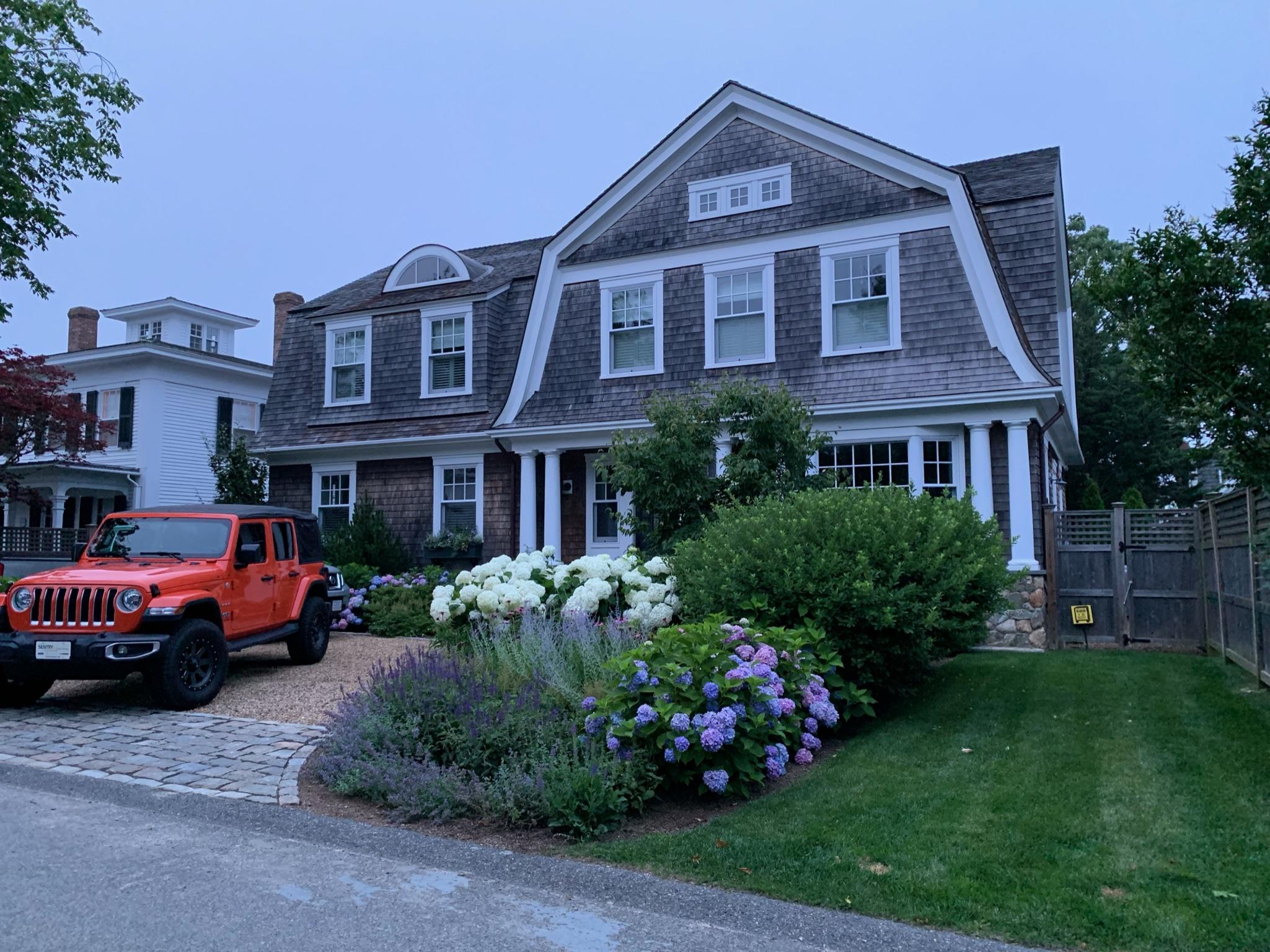 25 Pierce Lane Edgartown, MA 02539 - Photo 52 of 52 a front view of a house with garden