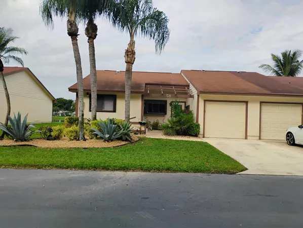 $2,500 | 51 Mayfair Lane, Boynton Beach, FL 33426