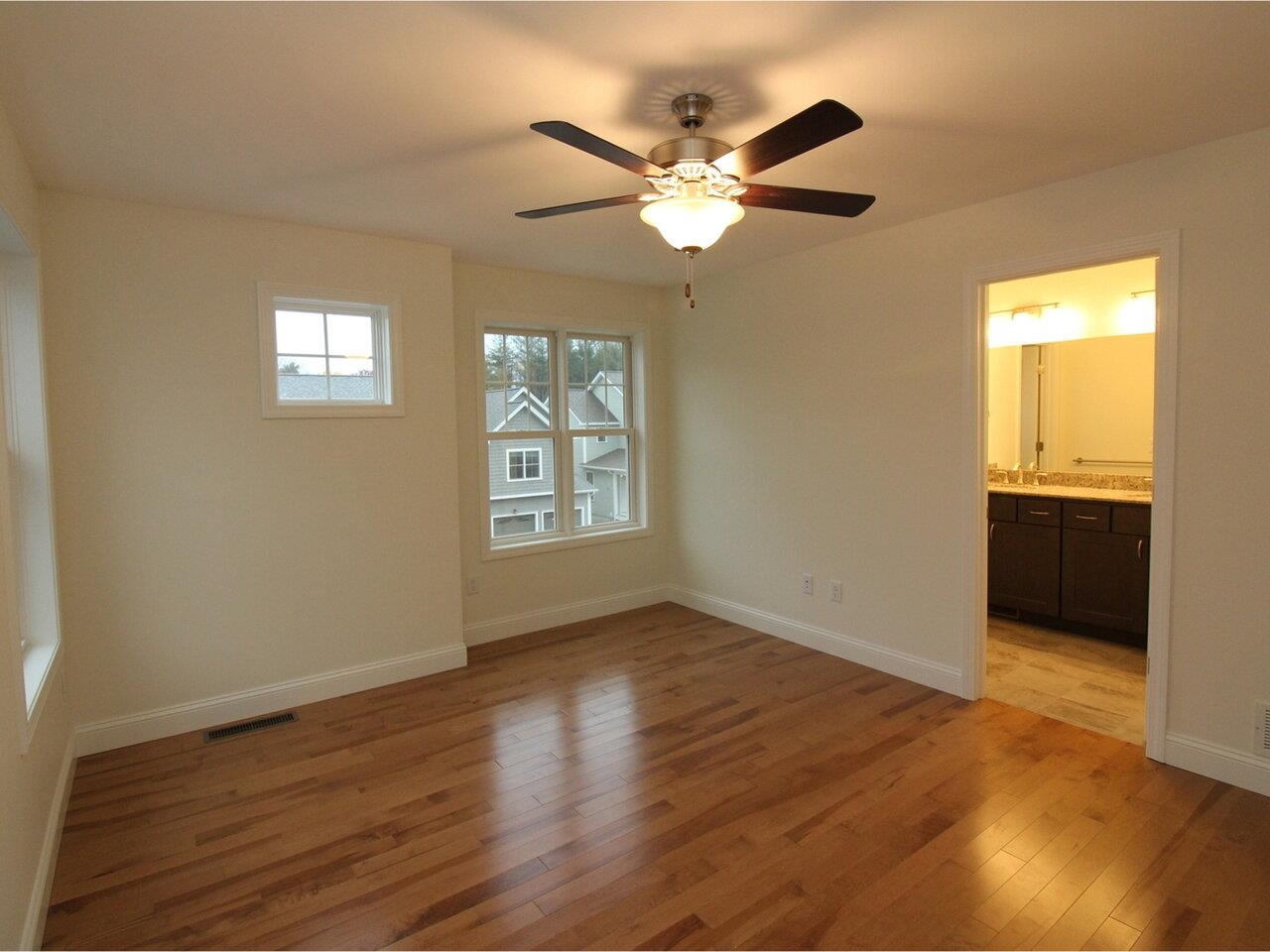 340 Obrien Farm Road South Burlington, VT 05403 - Photo 9 of 20 Gallery Image 9