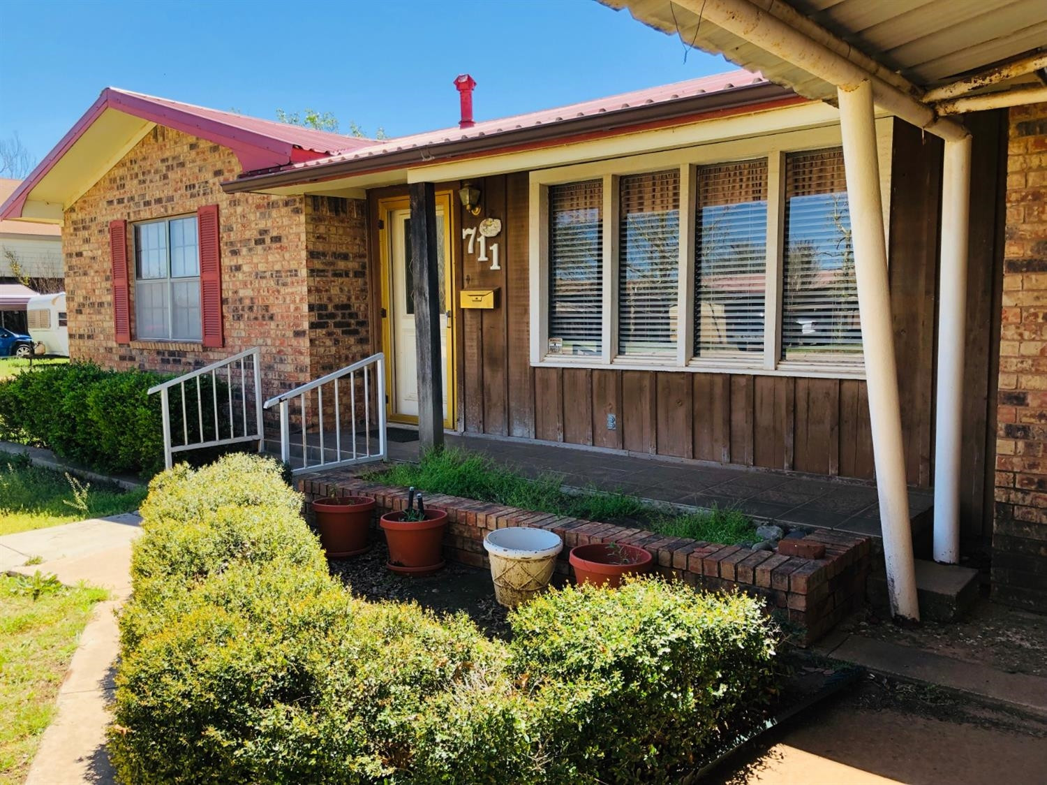 711 West 5th Street Post, TX 79356 - Photo 1 of 17 Photo 1