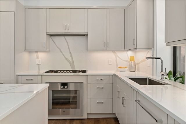 $2,425,000 | 27 Isabella Street, Unit 6, Boston, MA 02116