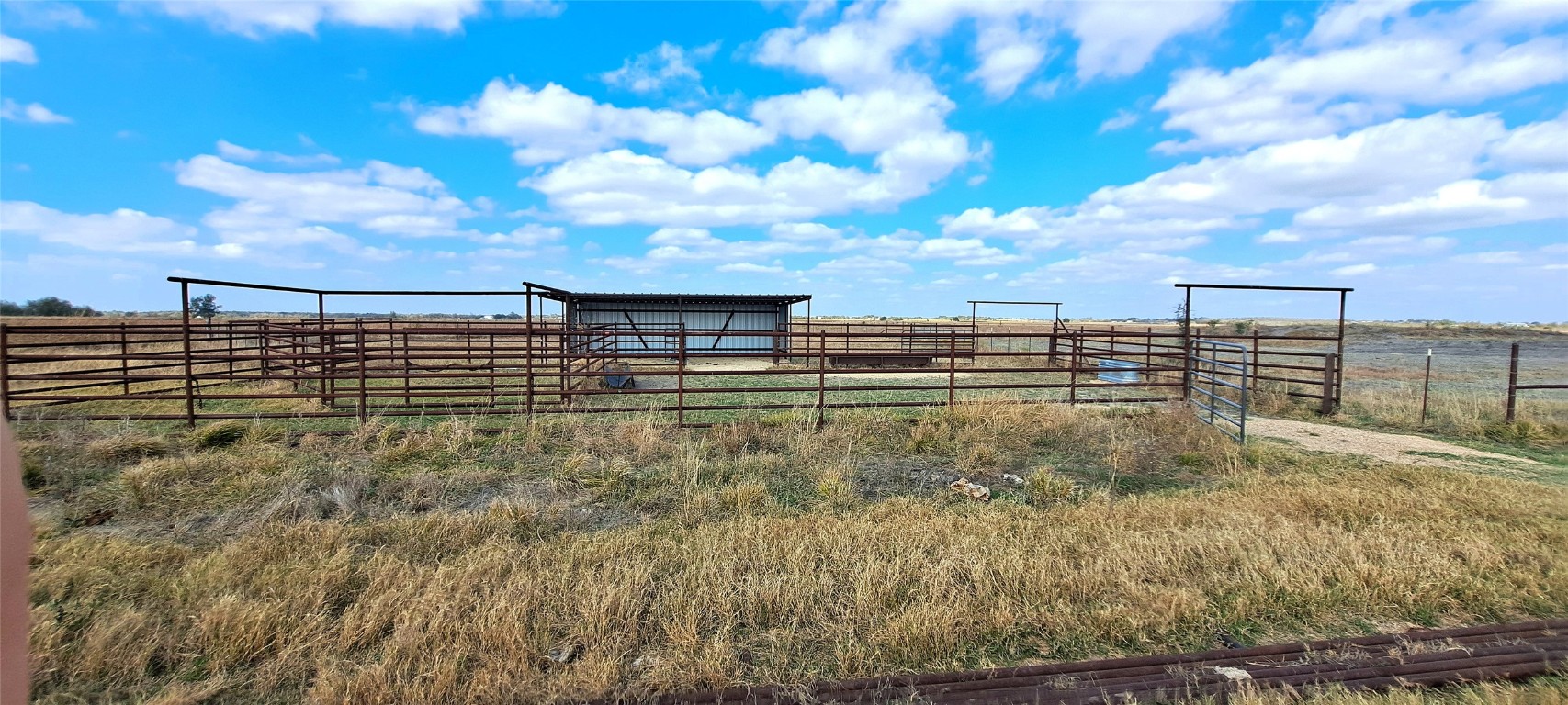 3432 County Road 206 Cameron, TX 76520 - Photo 27 of 39 a view of swimming pool with skyline in background