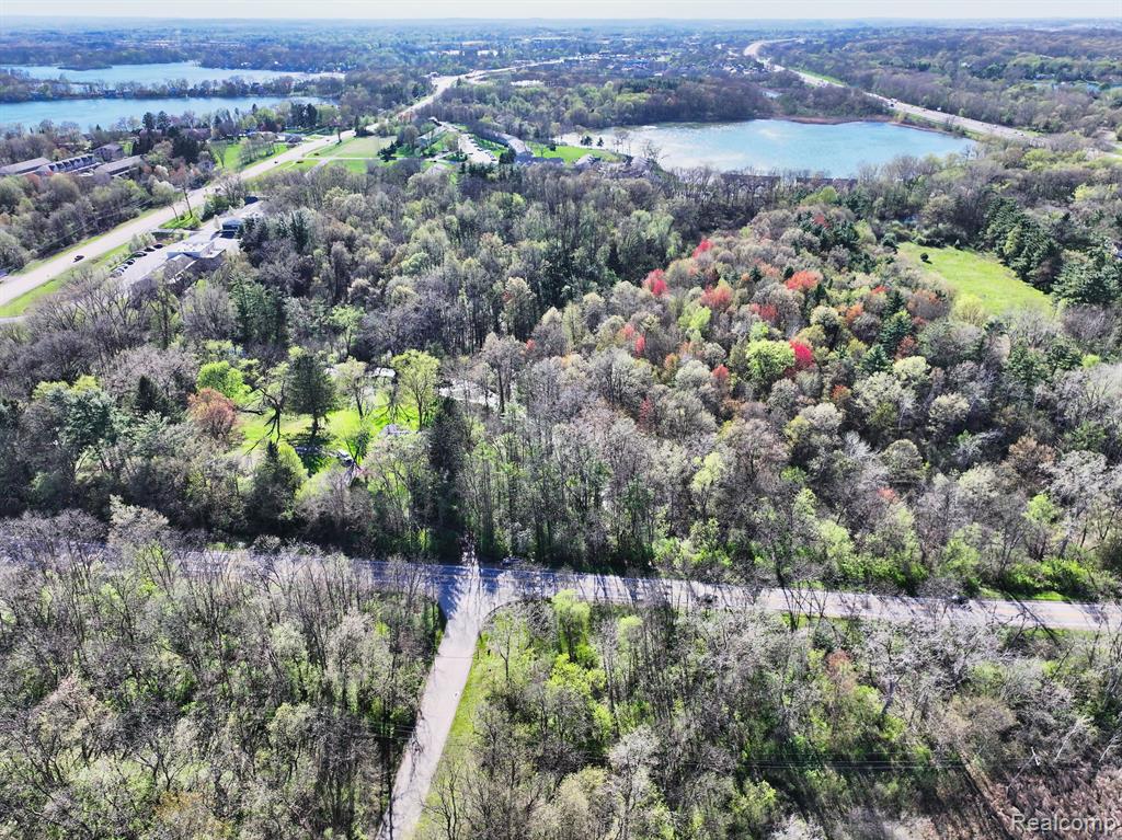 5920 Pleasant Valley Road Brighton, MI 48116 - Photo 21 of 40