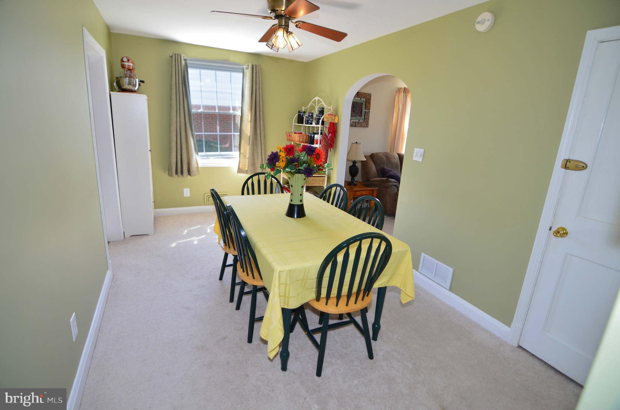 1821 Hanford Road Baltimore, MD 21237 - Photo 8 of 30 Dining Room
