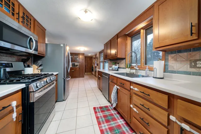 $279,900 | 813 Prestwick Parkway, Rockford, IL 61107