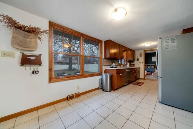 $279,900 | 813 Prestwick Parkway, Rockford, IL 61107