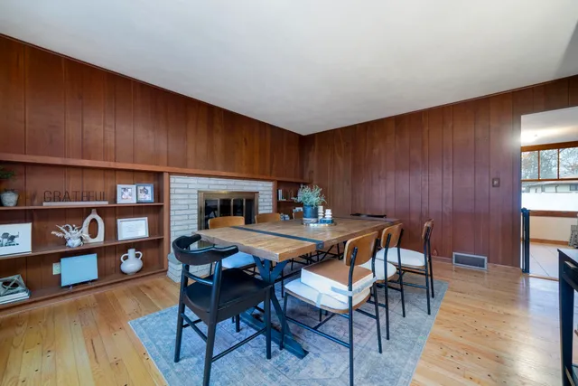 $279,900 | 813 Prestwick Parkway, Rockford, IL 61107