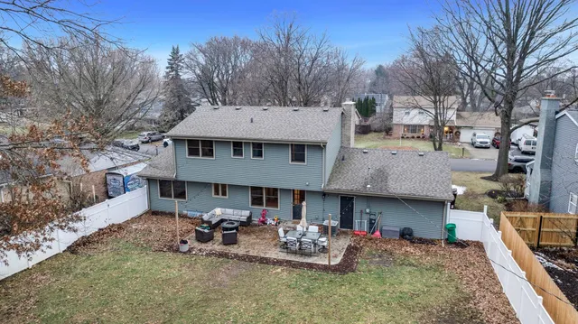 $279,900 | 813 Prestwick Parkway, Rockford, IL 61107