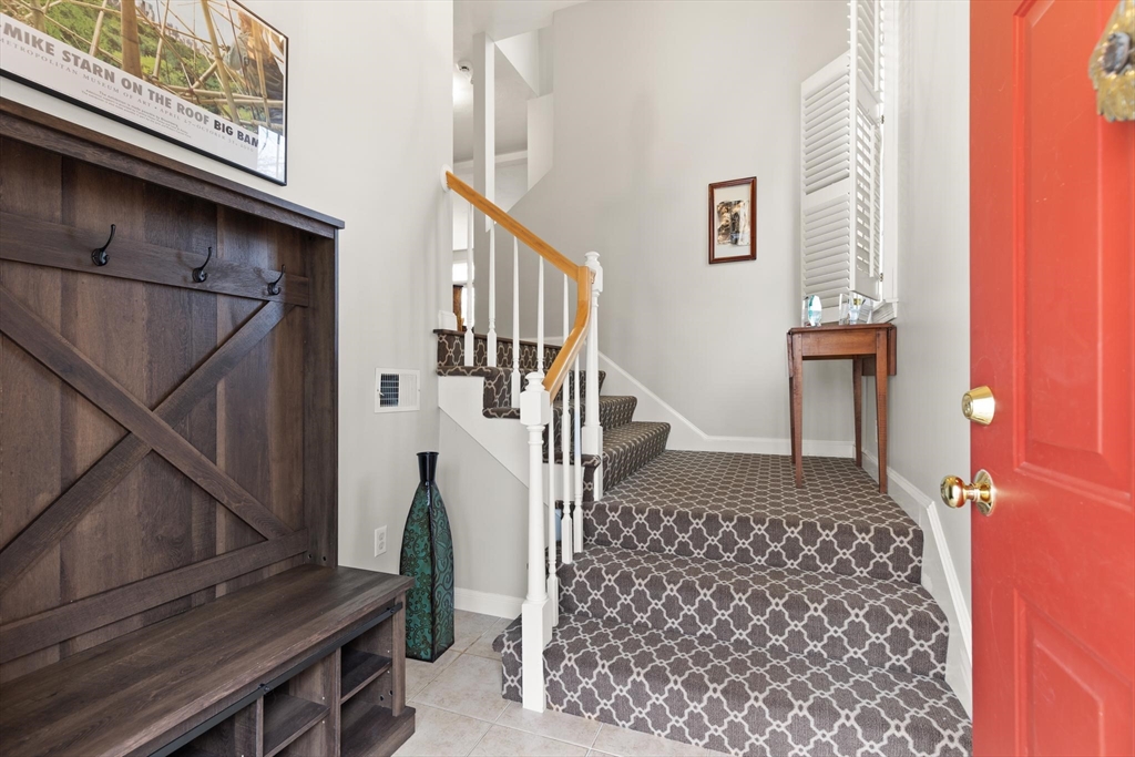 72 Putnam Street, Unit 72 Needham, MA 02494 - Photo 3 of 38