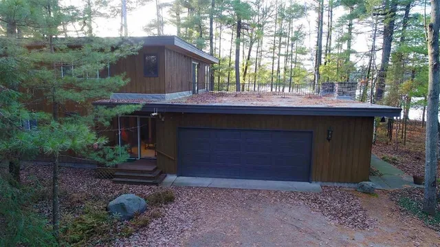 $1,675,000 | E1234 Pine Tree Point, Waupaca, WI 54981