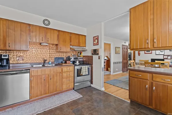 $319,900 | 213 Westmoreland Drive West, Kokomo, IN 46901