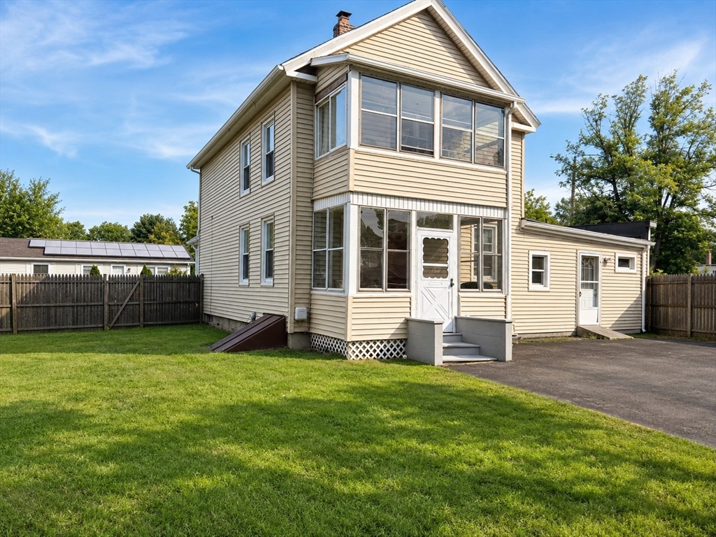 145 Hancock Street Springfield, MA 01109 - Photo 2 of 22 Gallery Image 2