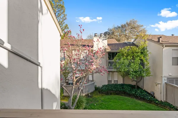 $899,999 | 19224 Vineyard Lane, Saratoga, CA 95070