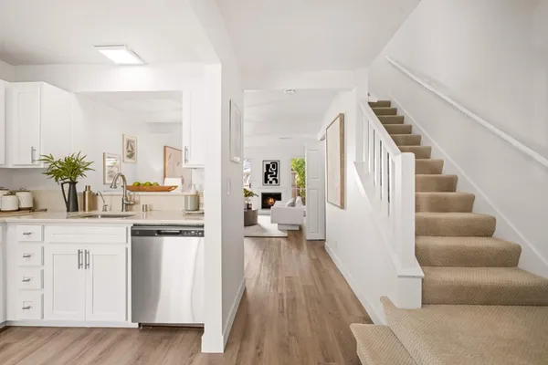 $899,999 | 19224 Vineyard Lane, Saratoga, CA 95070