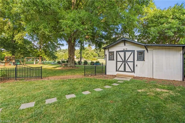 $3,750 | 223 Ivy Circle, Advance, NC 27006