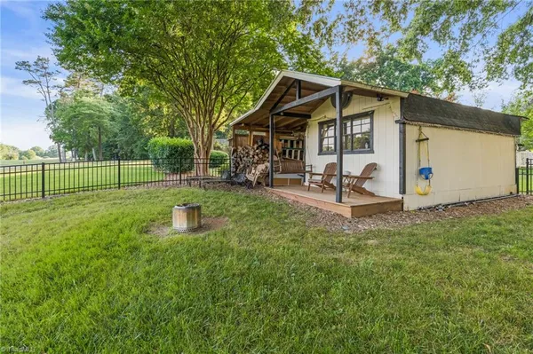 $3,750 | 223 Ivy Circle, Advance, NC 27006