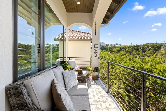 $715,000 | 205 Honey Creek Court, Lakeway, TX 78738