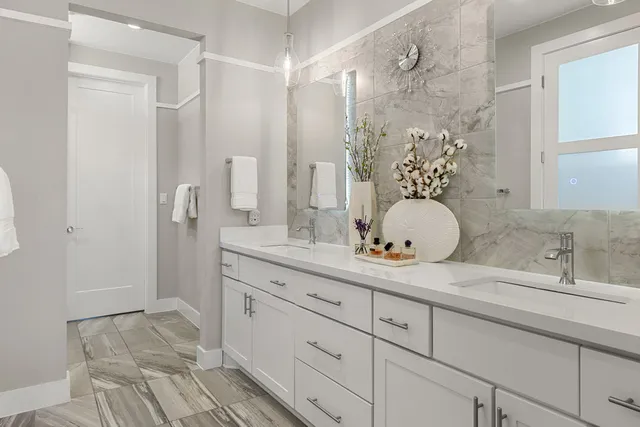 $715,000 | 205 Honey Creek Court, Lakeway, TX 78738