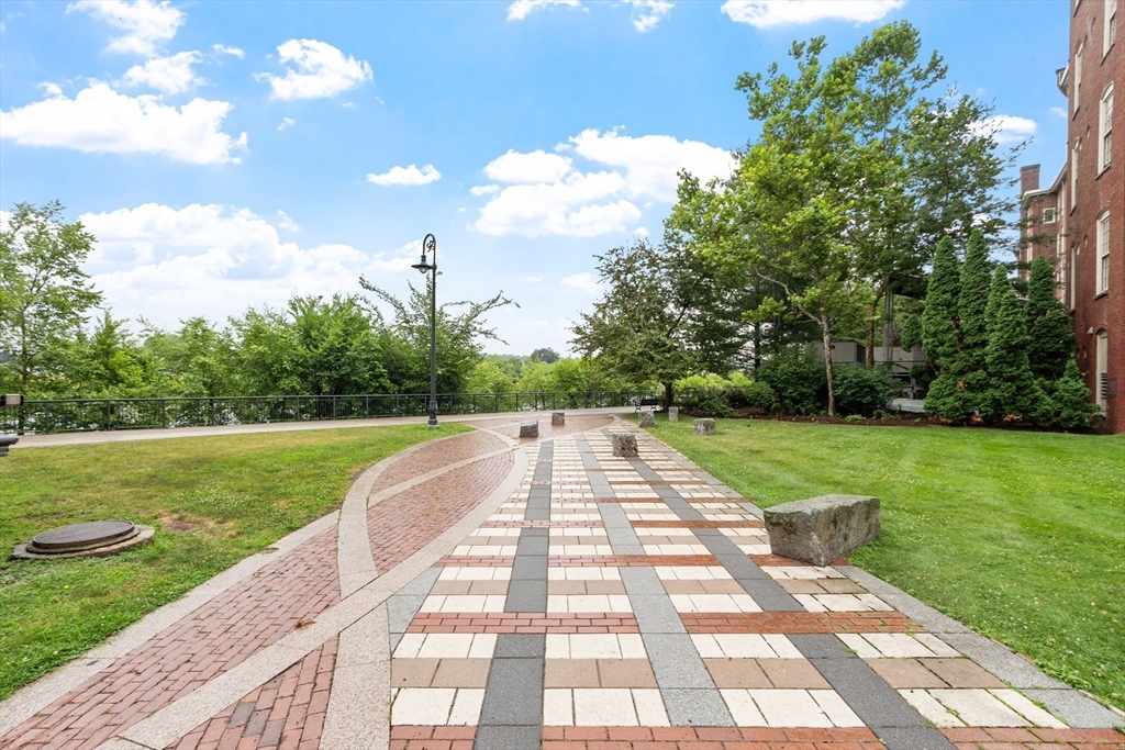 35 Riverwalk Way, Unit R115 Lowell, MA 01854 - Photo 6 of 29