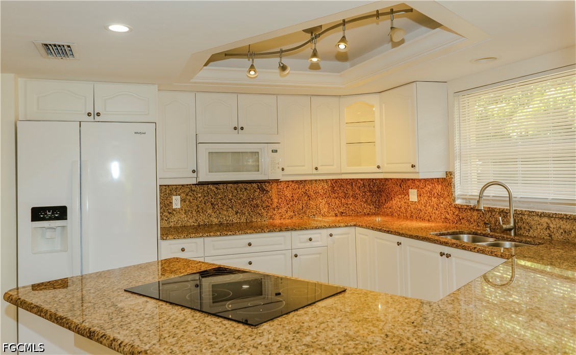 5654 Eichen Circle Fort Myers, FL 33919 - Photo 7 of 29