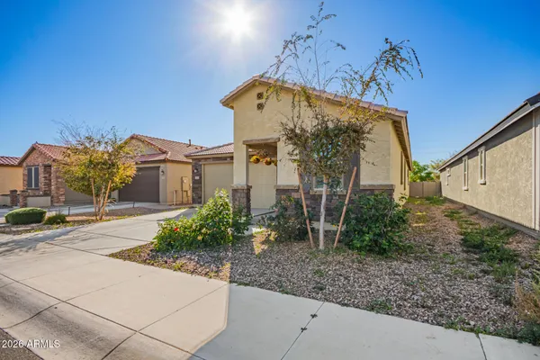 $2,800 | 665 East Rojo Way, Gilbert, AZ 85297
