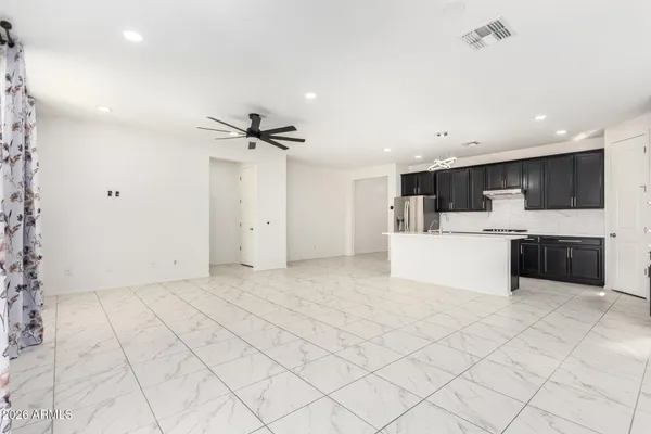 $2,800 | 665 East Rojo Way, Gilbert, AZ 85297