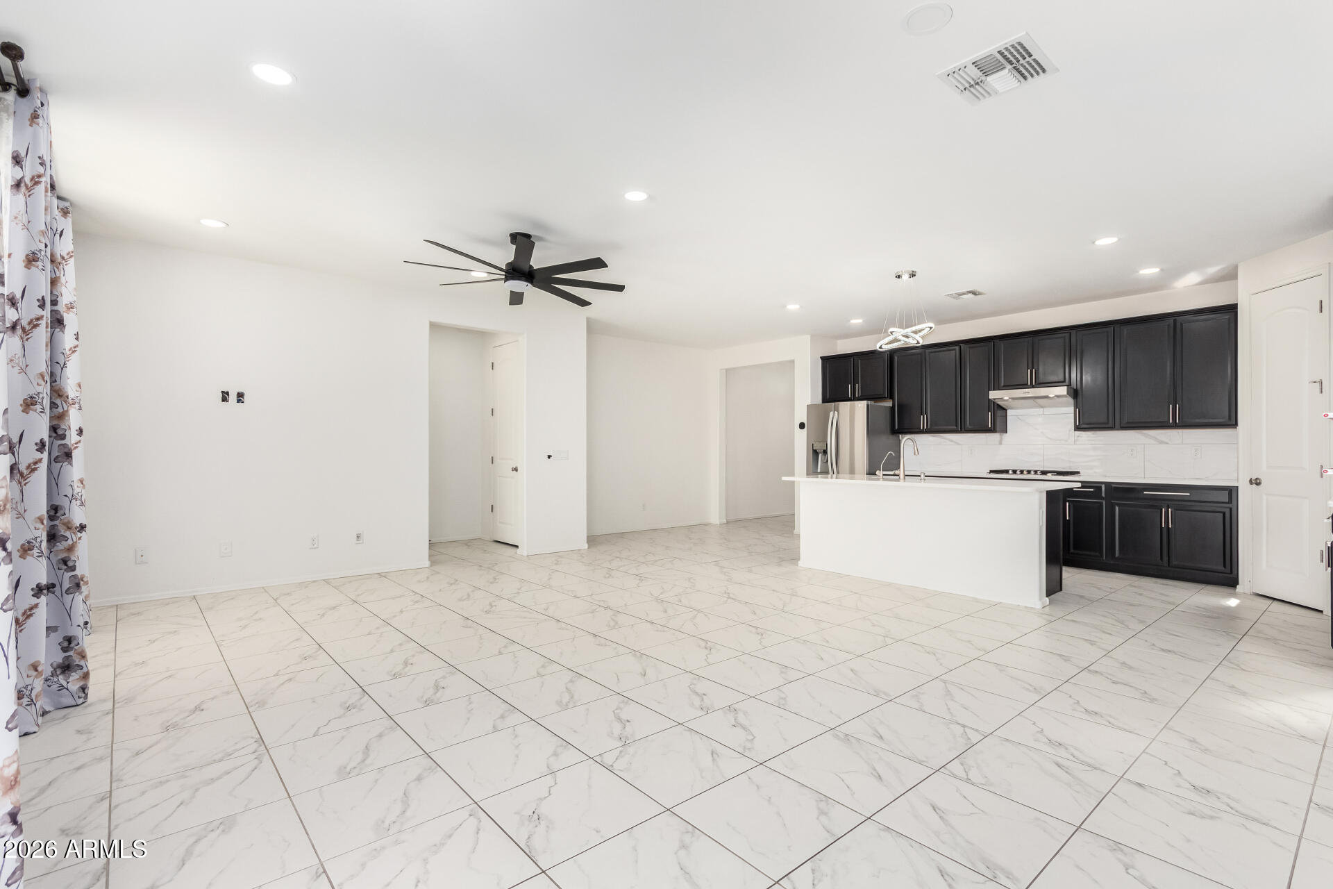 665 East Rojo Way Gilbert, AZ 85297 - Photo 6 of 29 6 - Rojo