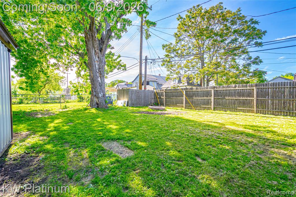 511 13th Street Port Huron, MI 48060 - Photo 4 of 23