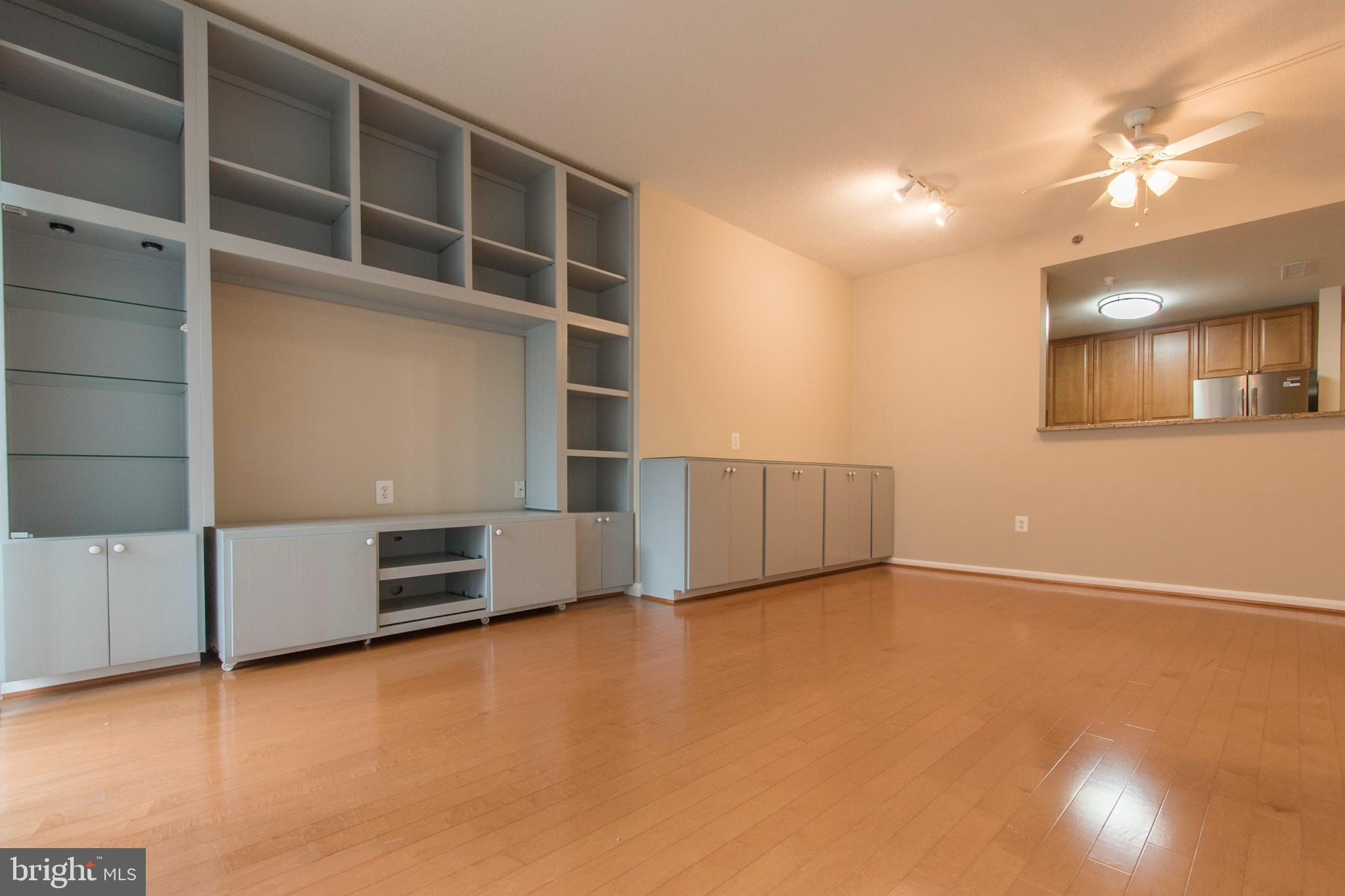 11700 Old Georgetown Road, Unit 807 North Bethesda, MD 20852 - Photo 14 of 37 a view of an empty room with a window