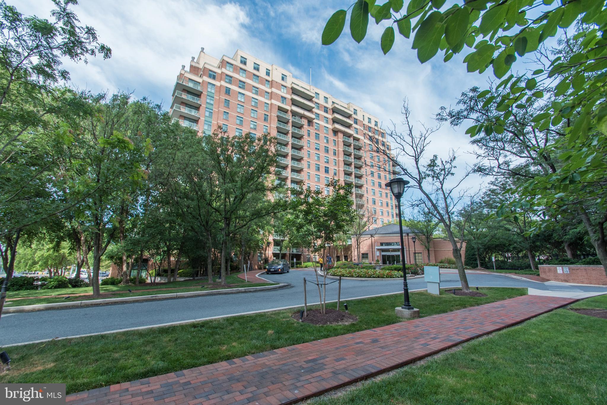 11700 Old Georgetown Road, Unit 807 North Bethesda, MD 20852 - Photo 31 of 37 a view of a city with tall trees