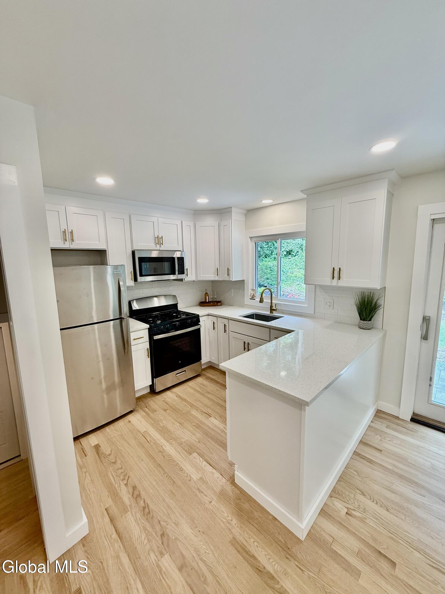 1326 Kings Road Guilderland, NY 12303 - Photo 8 of 26 FullSizeRender