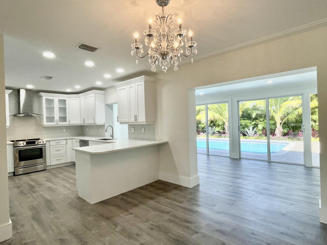 698 Northwest 15th Court Boca Raton, FL 33486 - Photo 9 of 40 9